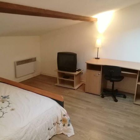 Studio Mansarde A Oyonnax Apartment Luaran gambar