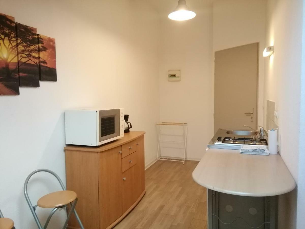 Studio Mansarde A Oyonnax Apartment Luaran gambar